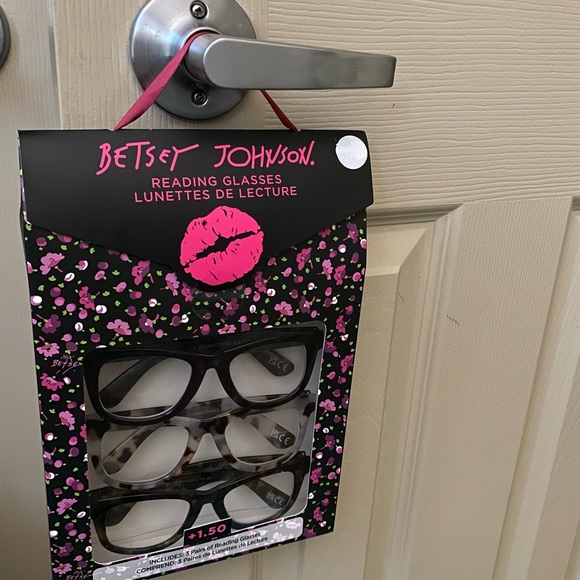 Betsey Johnson 3pk reading glasses +1.50 - Picture 4 of 7